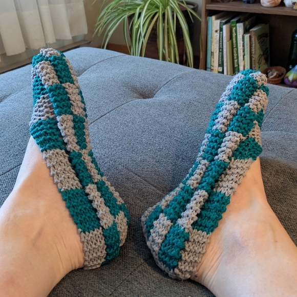 Handmade Knitted Acrylic Yarn Slippers Pantouffles Turquoise Grey - Picture 3 of 5